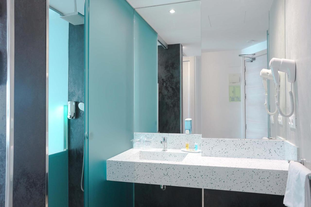 Twin Room Sea View