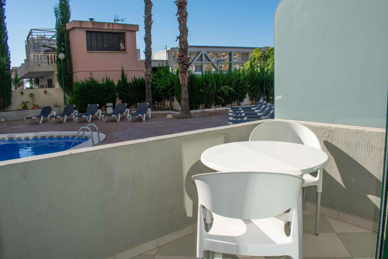 Studio mit Balkon