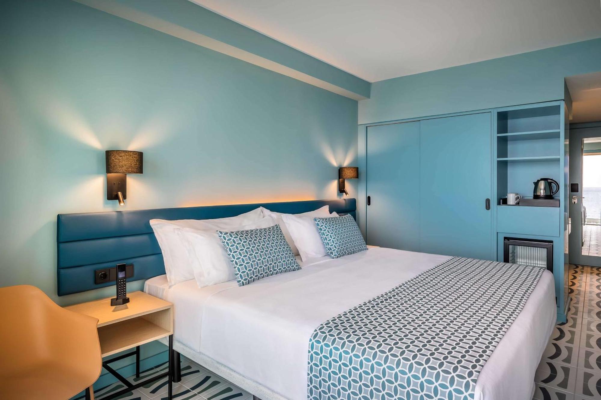 Superior Double or Twin Room Sea View