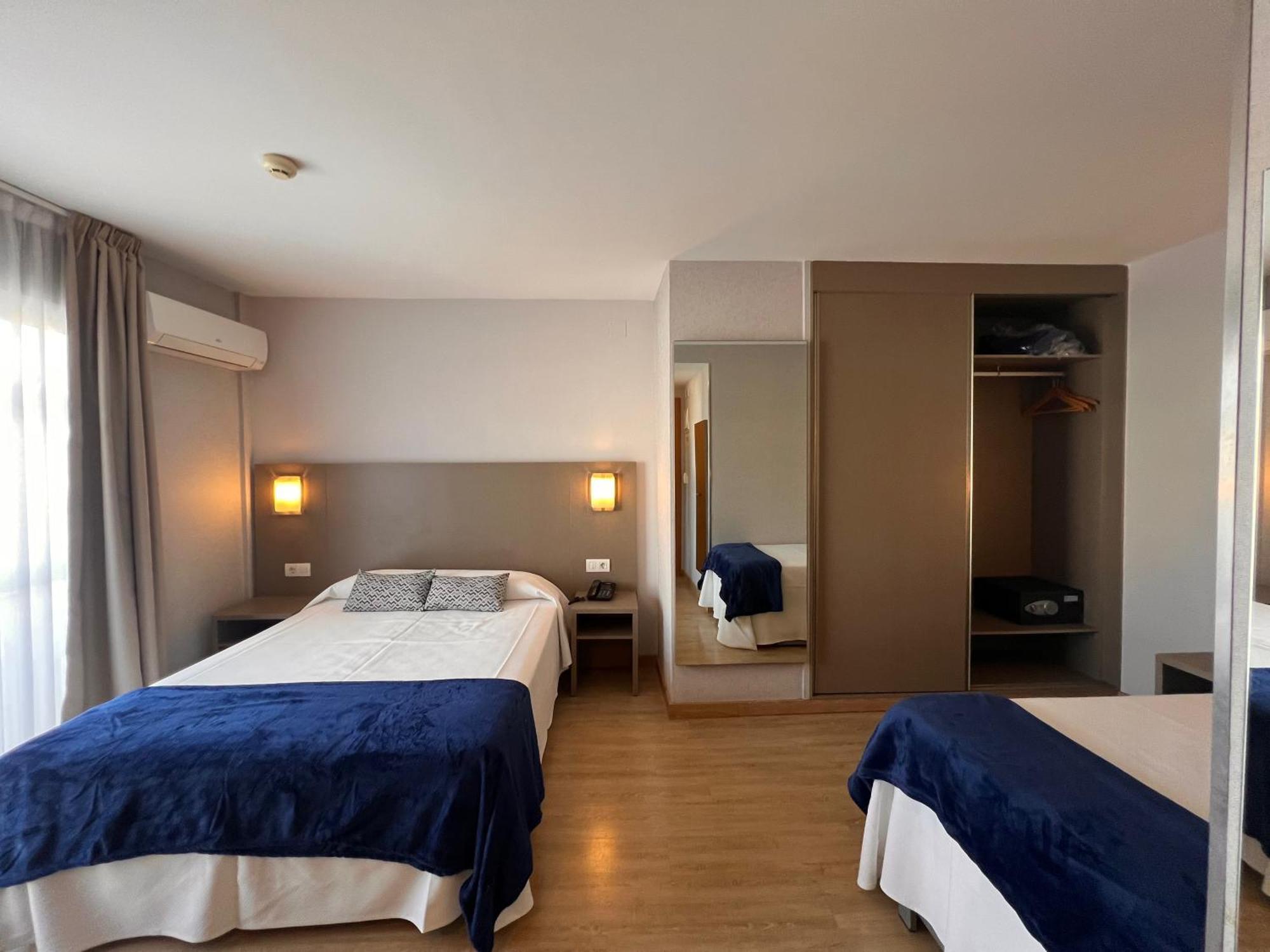 Quadruple Room Terrace