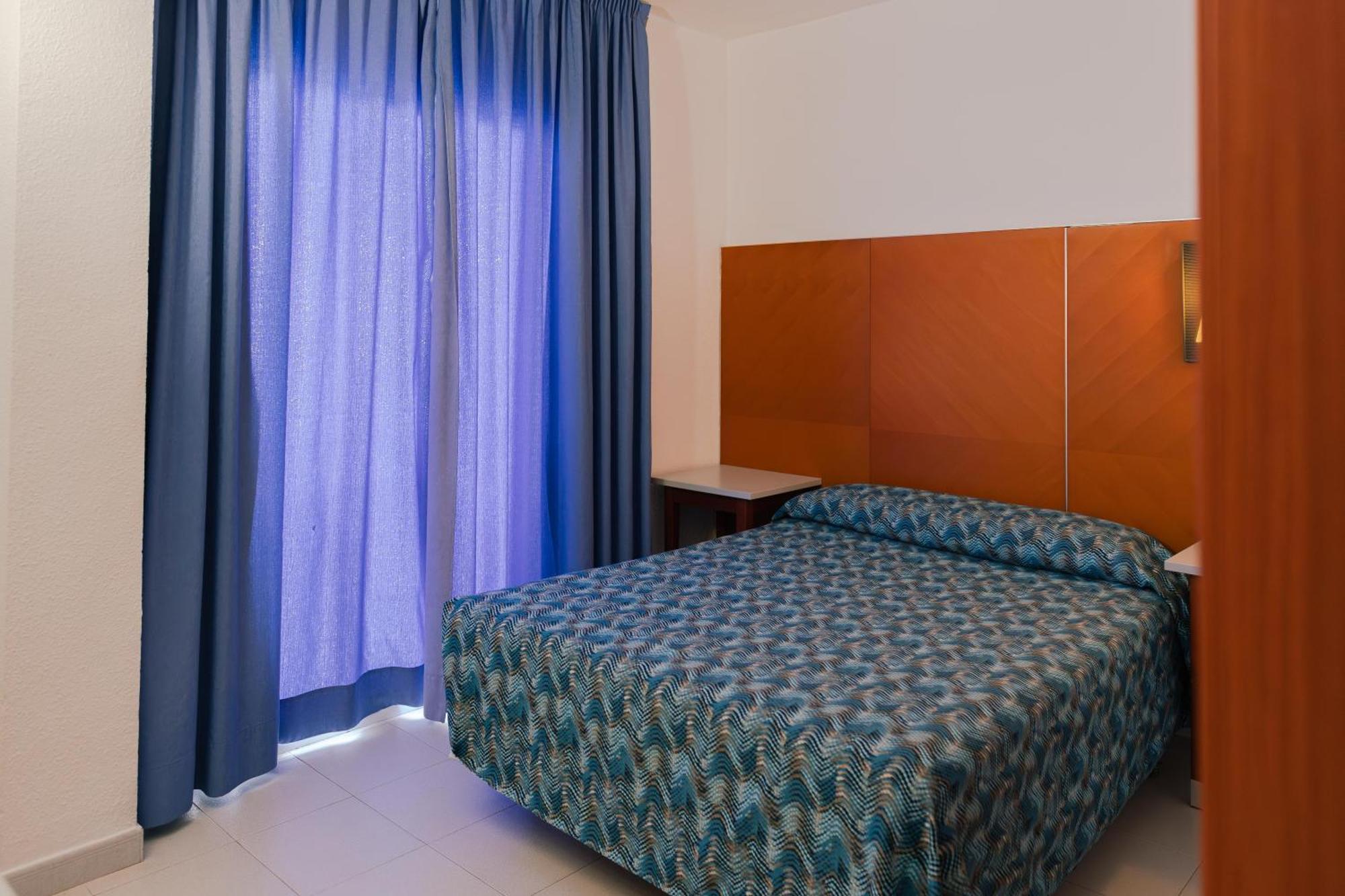 Essential Single Room 1 Addult