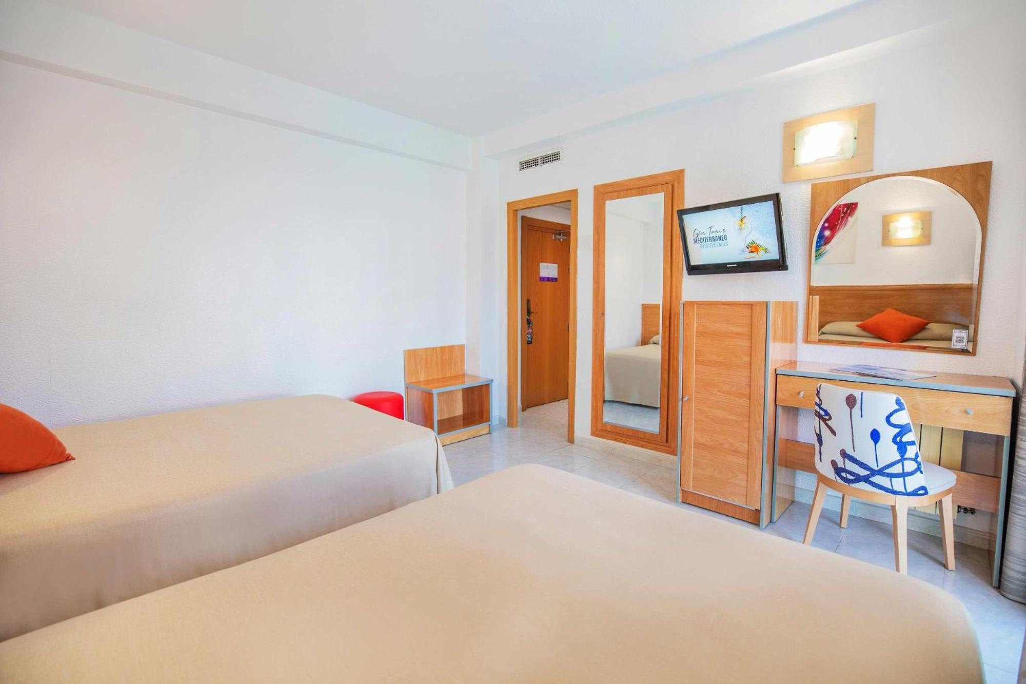 Double Room with Balcony (3 Adults + 1 Child),1697789703:JPEG