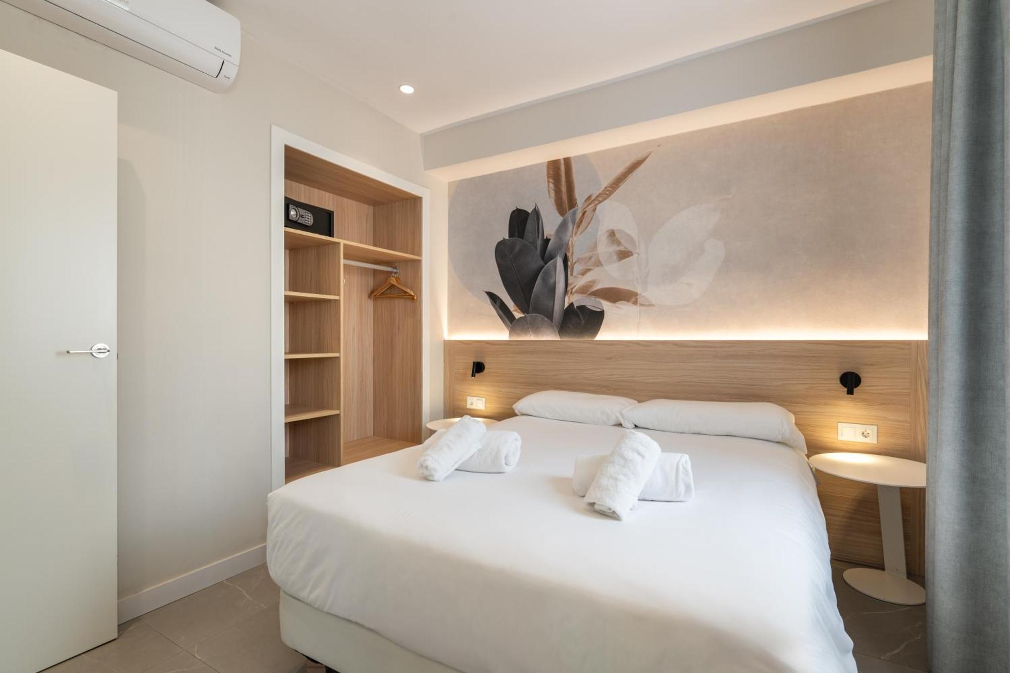 Three-Bedroom Deluxe Apartment