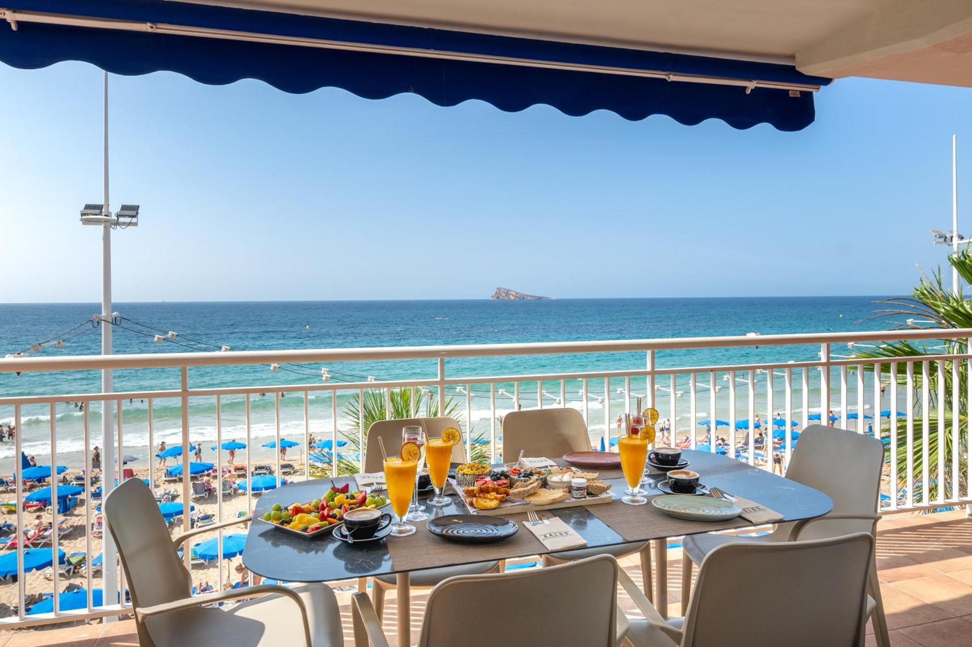 Four Bedroom Apartment Front Sea View