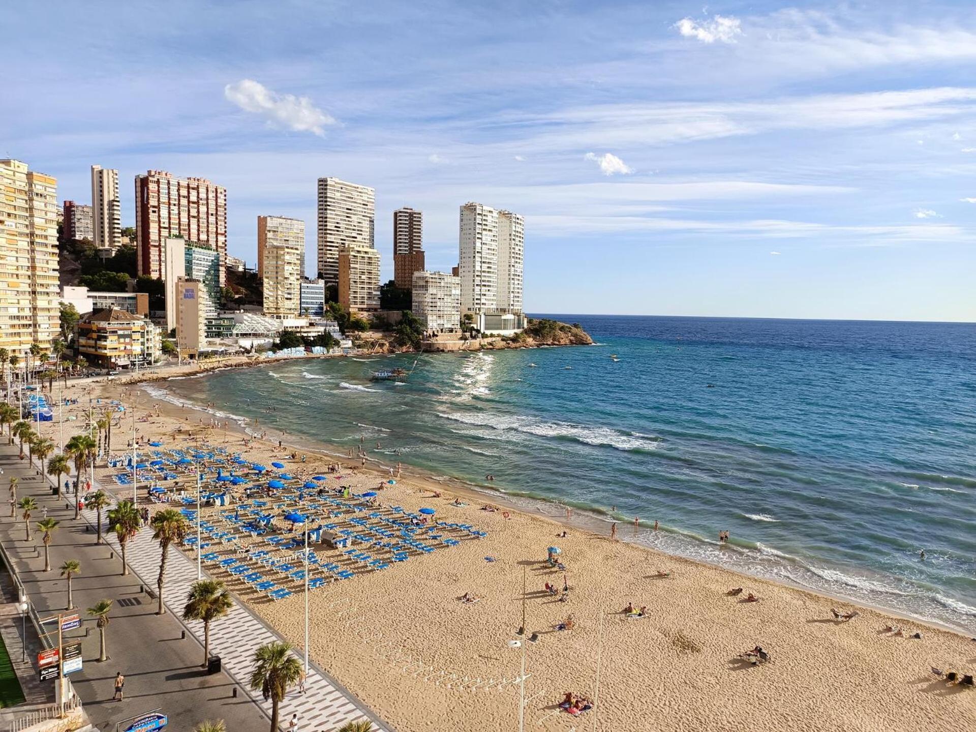 One-Bedroom Apartment Sea View