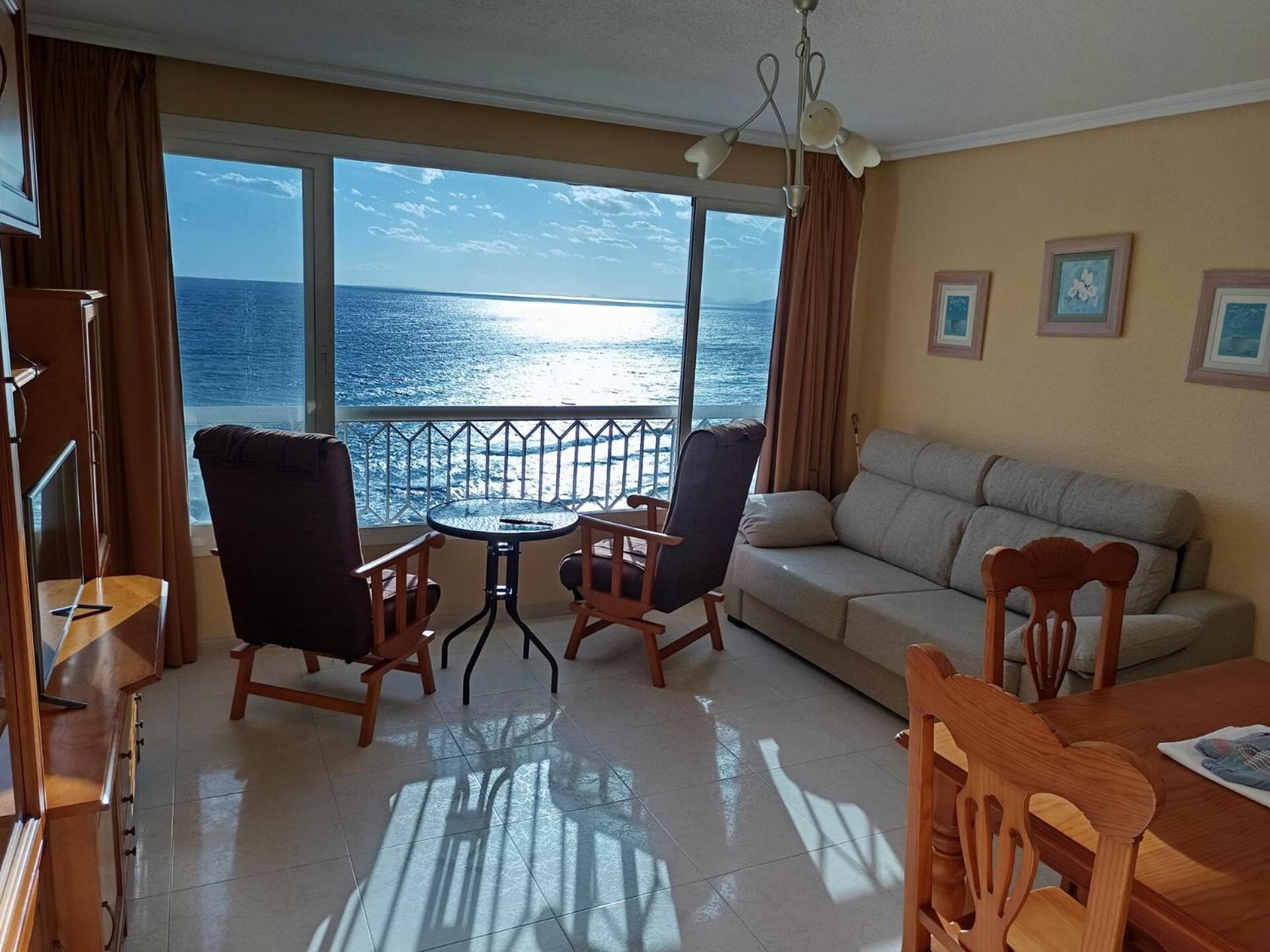 One-Bedroom Apartment Sea View