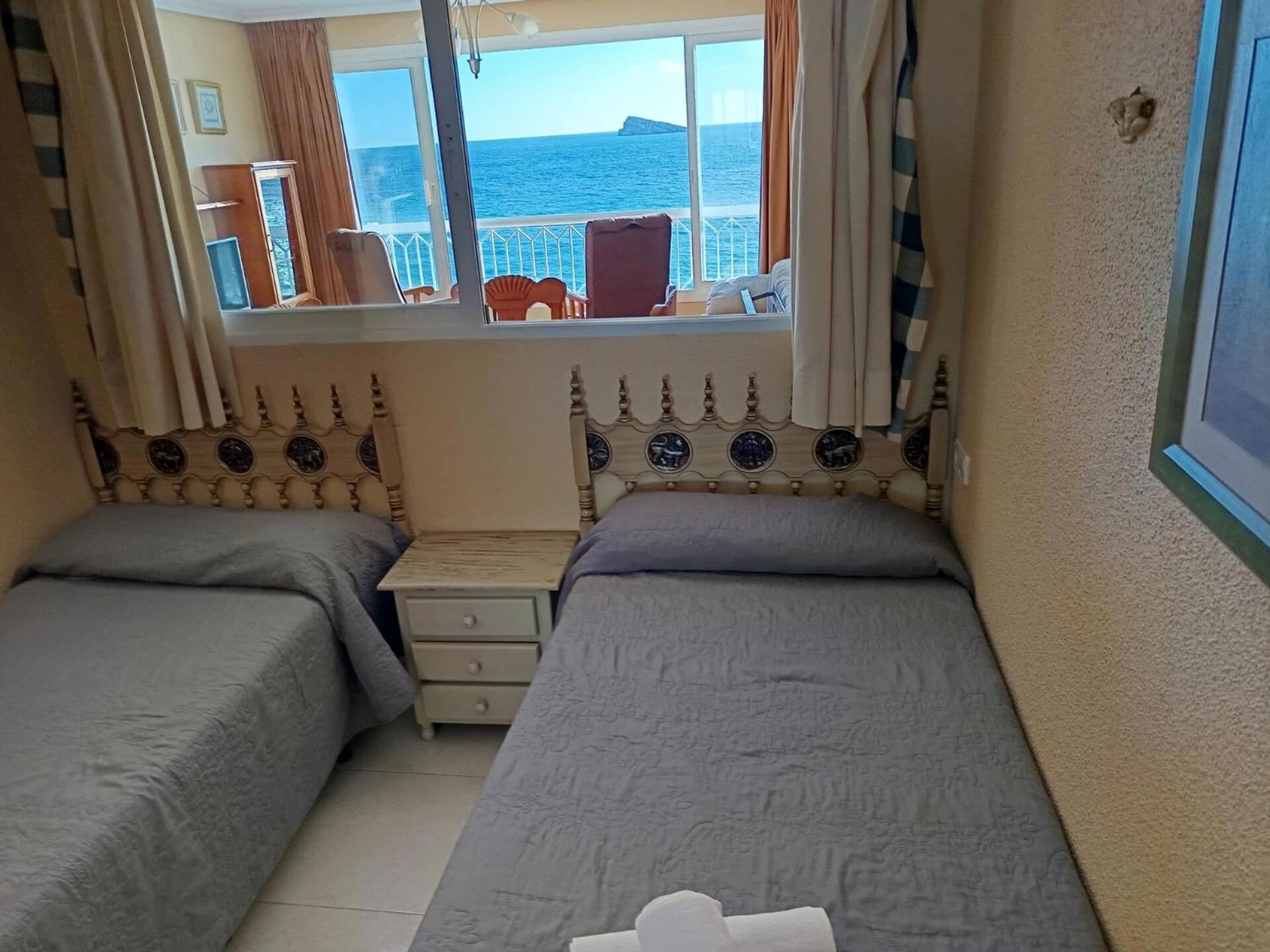 One-Bedroom Apartment Sea View