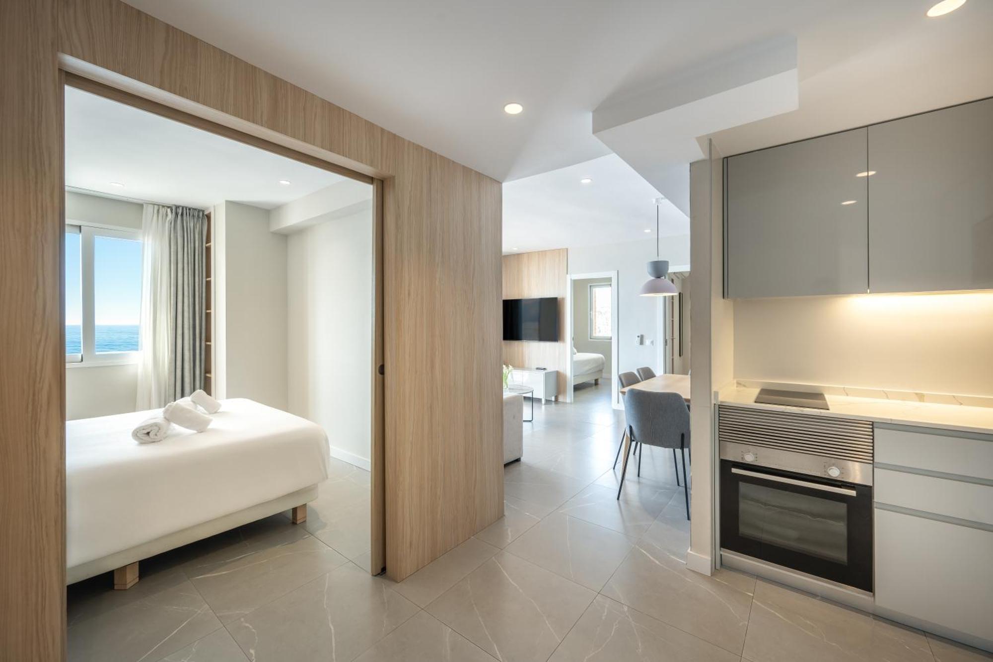 Four Bedroom Apartment Front Sea View