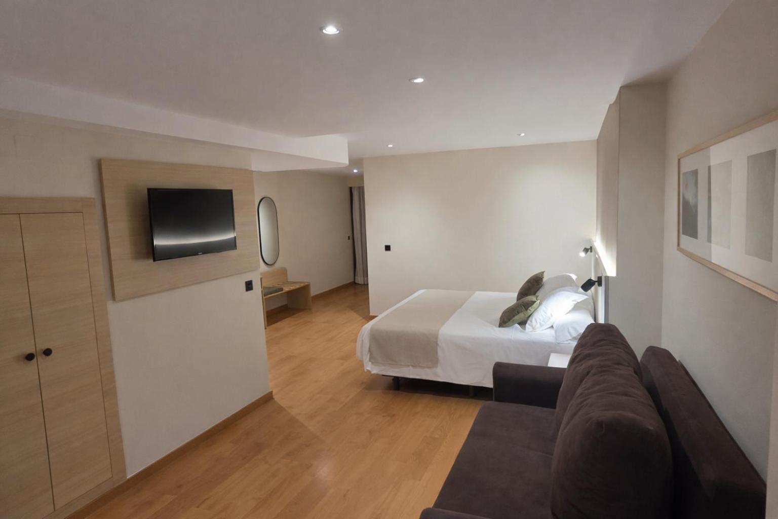 Interior Triple Room