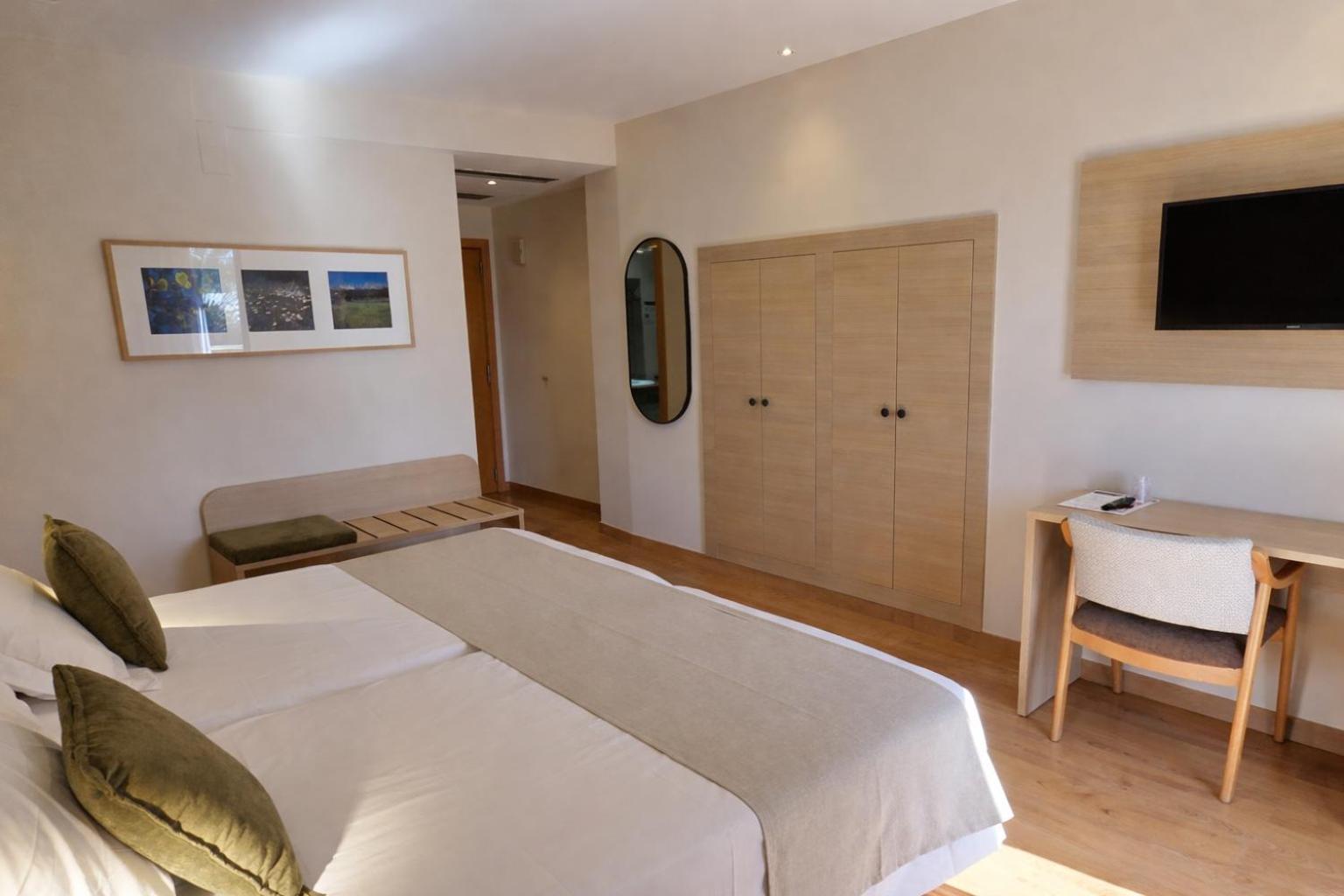 Double or Twin Room Sea View