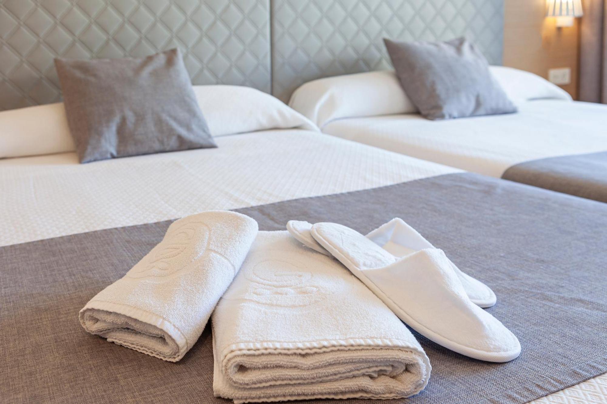 Deluxe Double or Twin Room Sea View