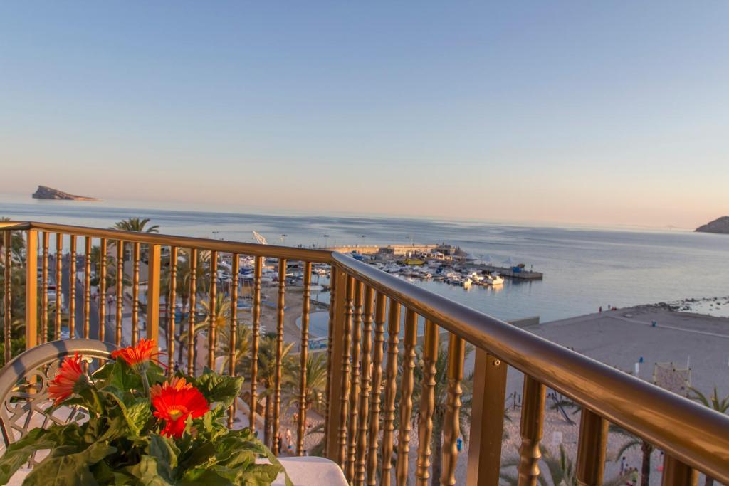 Double or Twin Room Sea View