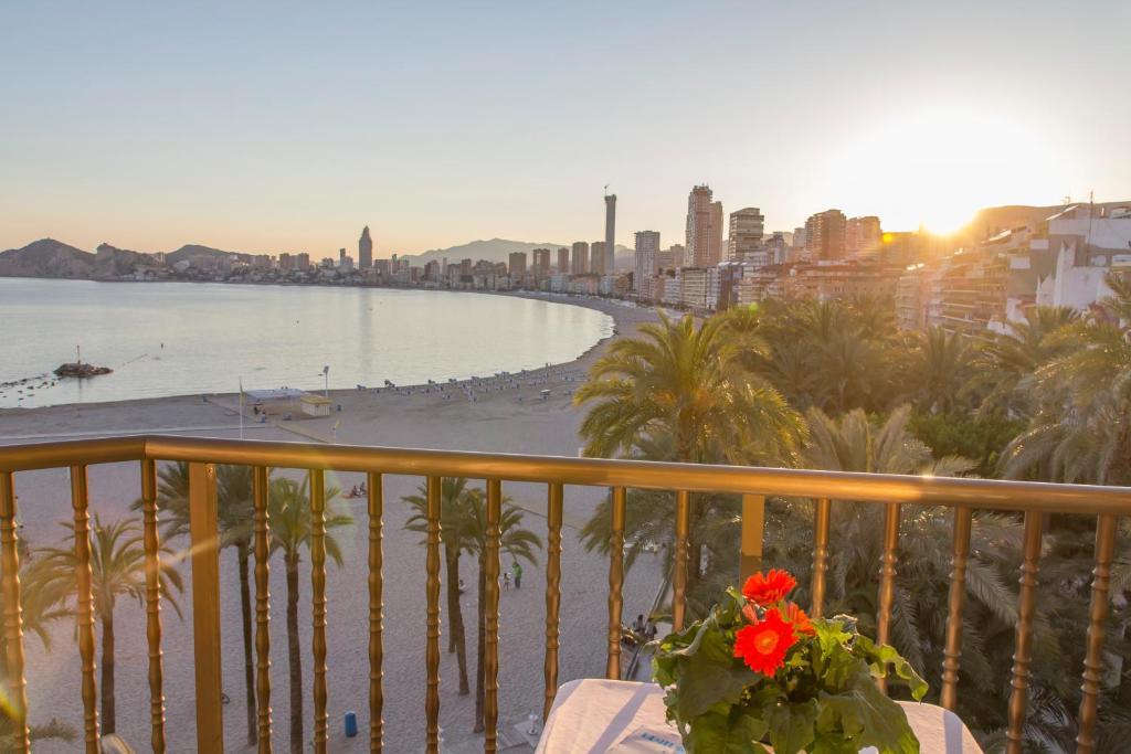 Double or Twin Room Sea View