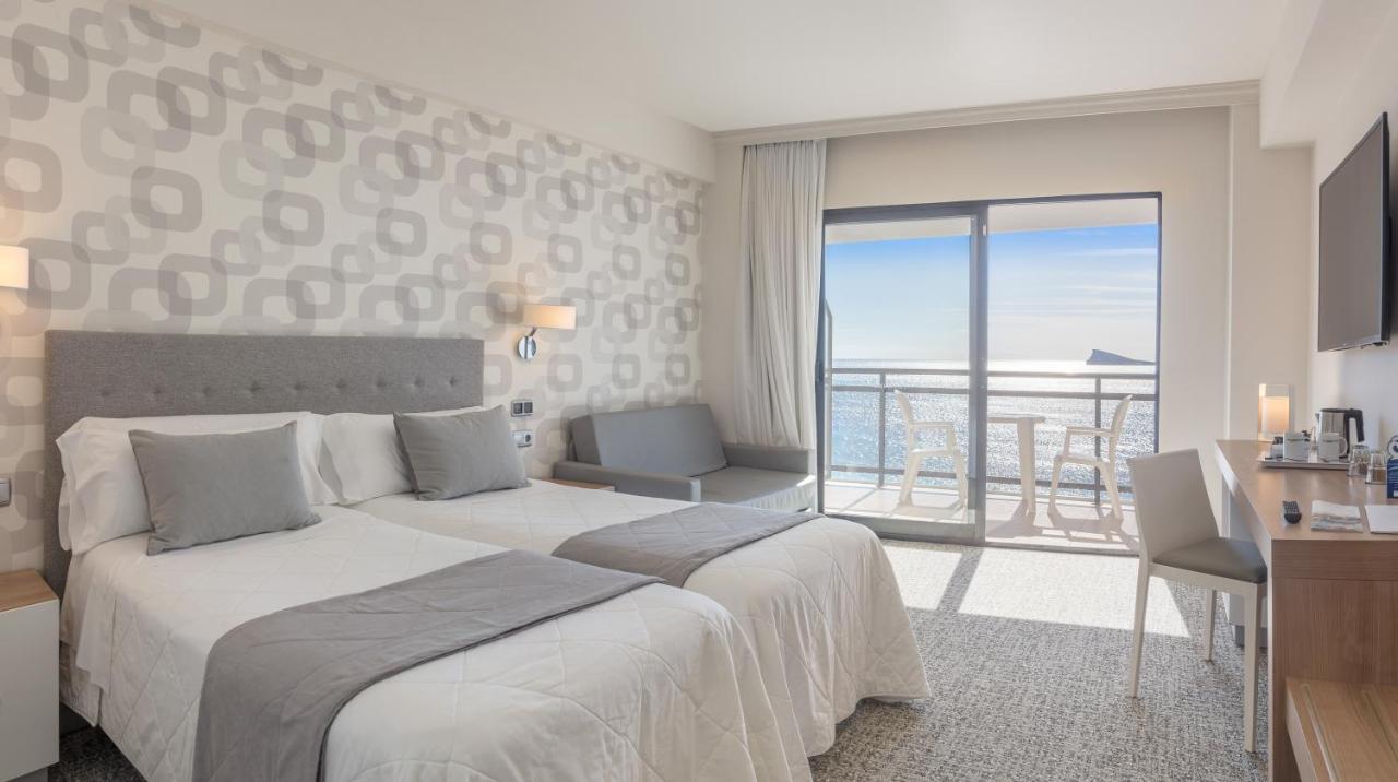 Zweibettzimmer mit Meerblick und Terrasse