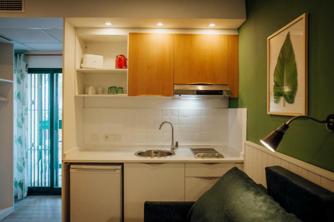 Studio with Balcony (2 Adults)