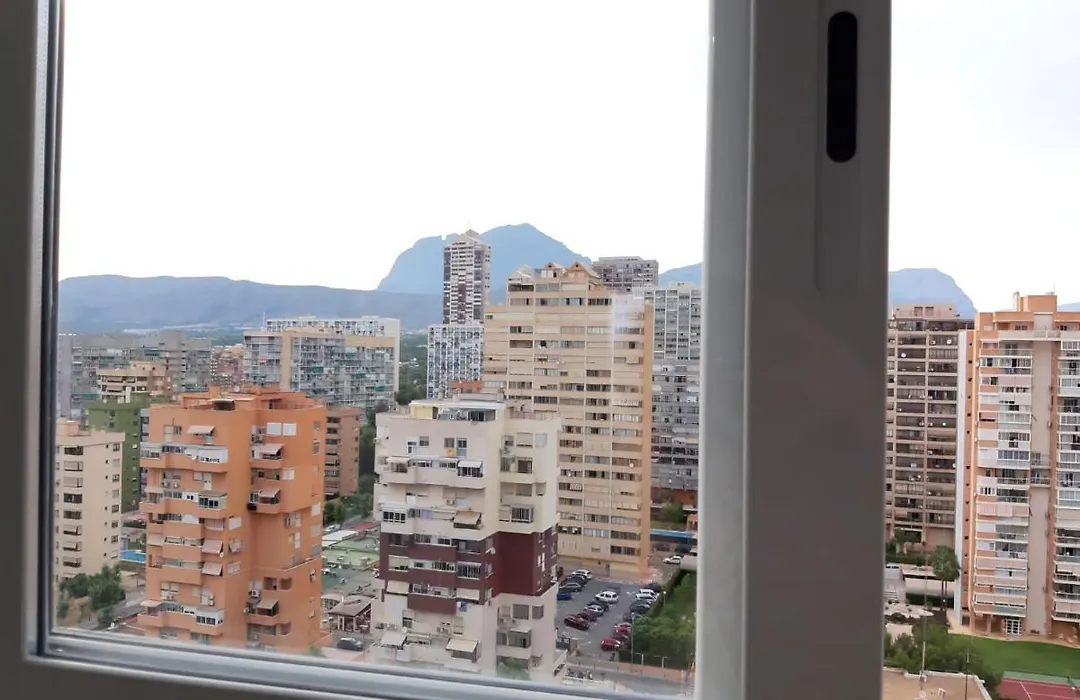Precioso Apartamento Con Piscina En Benidorm-1