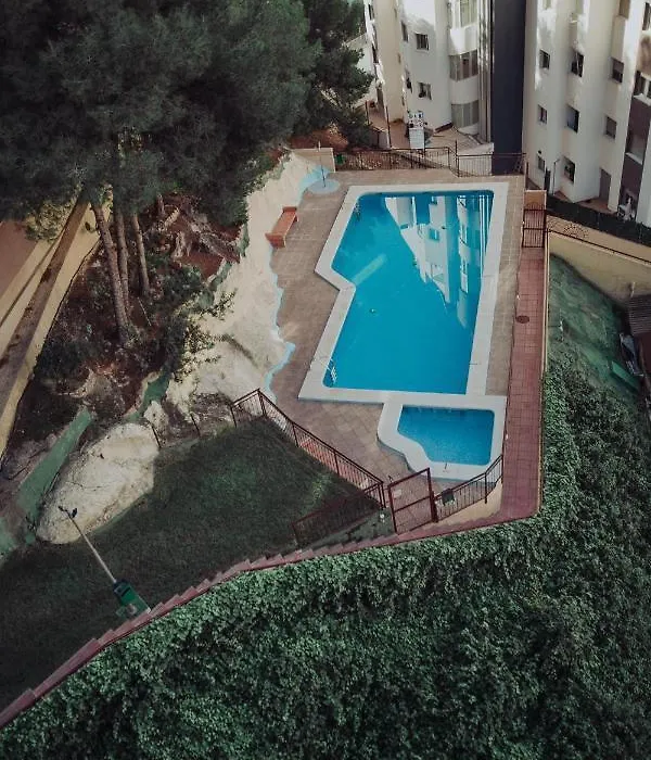 Atico Moderno Con Piscina Y Parking Cerca De La Playa-1