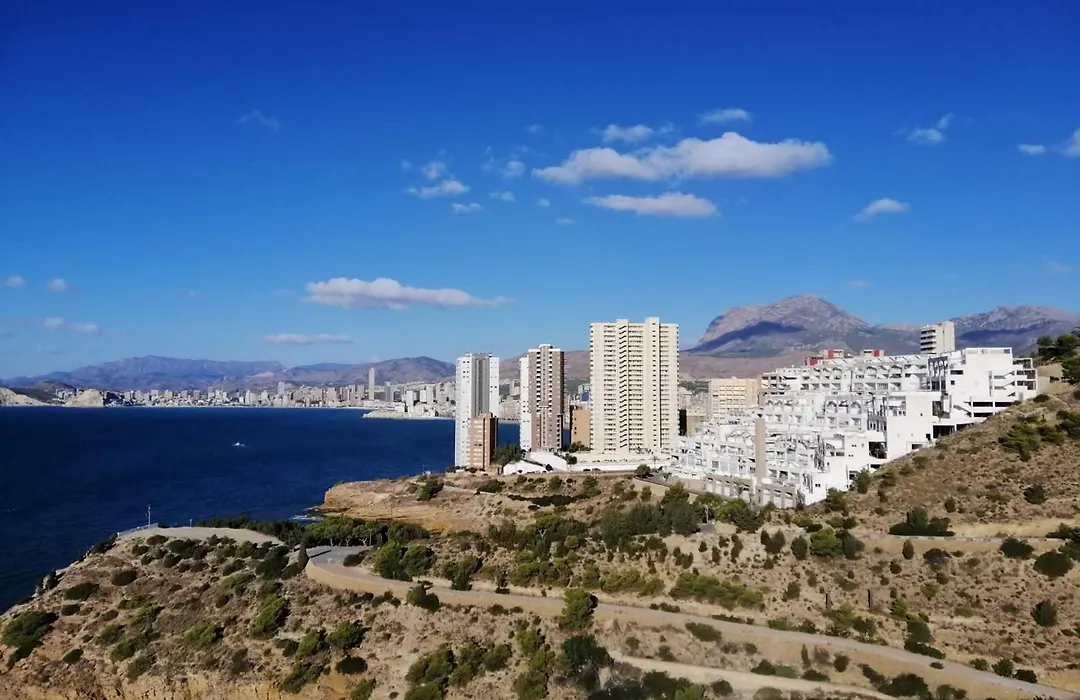 Holiday House Benidorm -Sea View-Roof Terrace-Swimming Pool--1