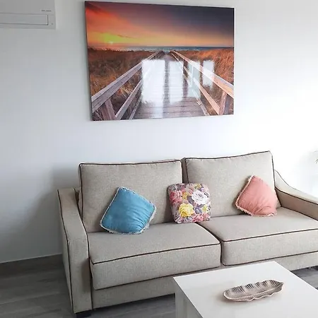 Precioso Apartamento Con Piscina En Benidorm-3