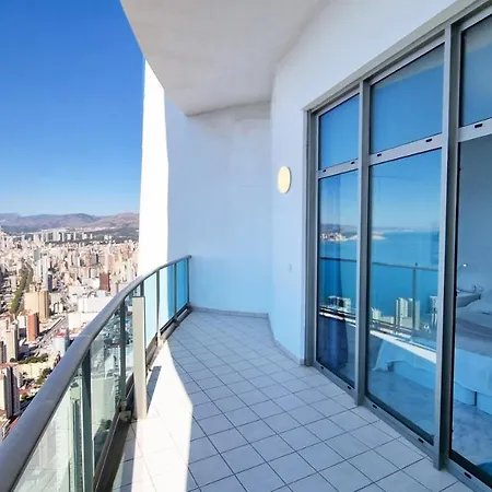 Benidorm Sky 40-3
