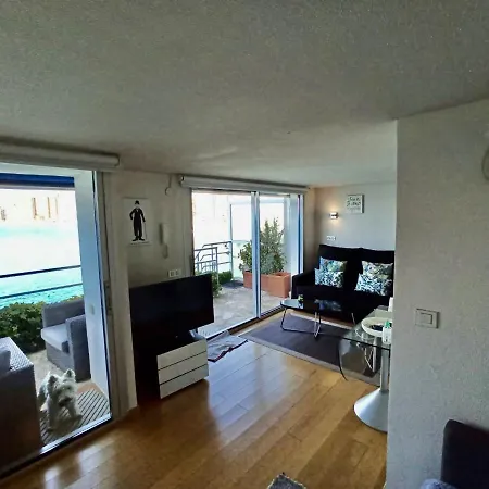 Estudio Primera Linea Con Acceso Privado Al Mar-2