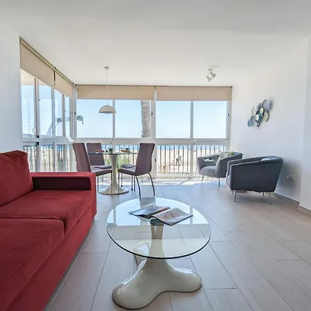 Esmeralda Sea Front Apartment-3
