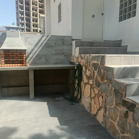 Casa Mya Con Terreno Privado Y Parking Compartido - A 800M De Playa Poniente-3