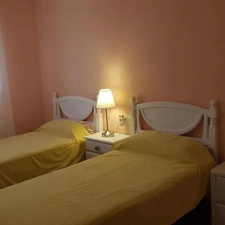 PLAYA LEVANTE BENIDORM-Apt, Alhambra, AIRE ACOND, PISCINA-WIFI-máximo 5 adul-1 niño ,-NO GRUP, JOVENES- Parking 10eur día-3