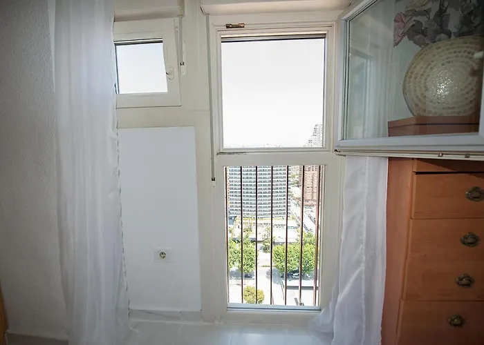 Las Damas Premium 23F Beach Front - Pool & Parking Benidorm