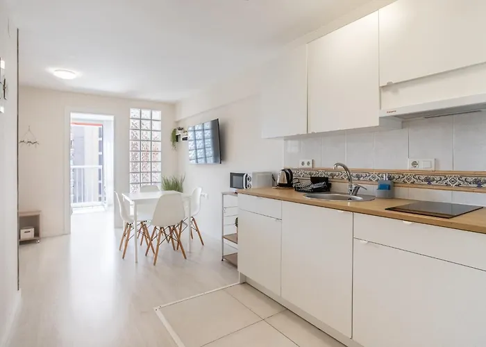 Apartamento Frente Al Mar Con Parking Benidorm