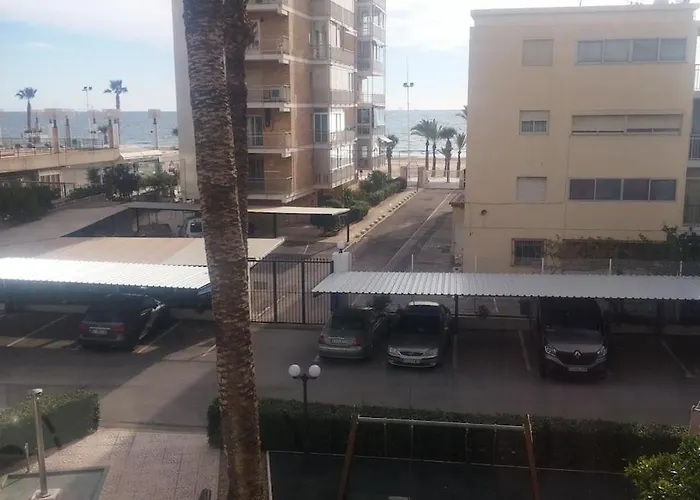 Apartamento Playa De Levante,Parking, Aire Dos Habitaciones Y Dos Banos Vistas Playa Y Jardin Benidorm aceita animais de estimação